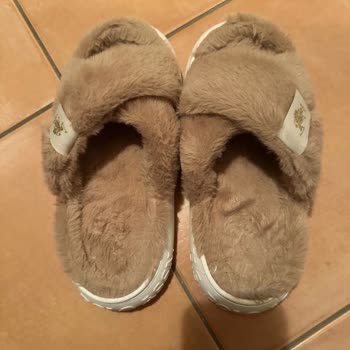 Ayıplı Peluş Terlikte Aşırı Tüy Dökülmesi Ve Fotoğrafla İnceleme Reddi