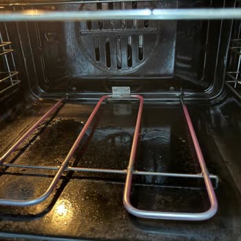 Kumtel Ankastre Fırınımdaki Tehlikeli Malzeme Sızıntısı Ve Garanti Kapsamında Ücretsiz Servis Talebi