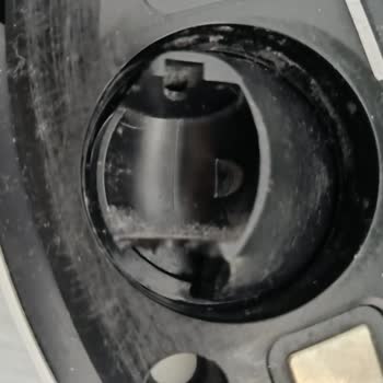 Dreame Robot Süpürge Ön Tekerleği Kırıldı, Garanti Servisi Ücret Talep Ediyor