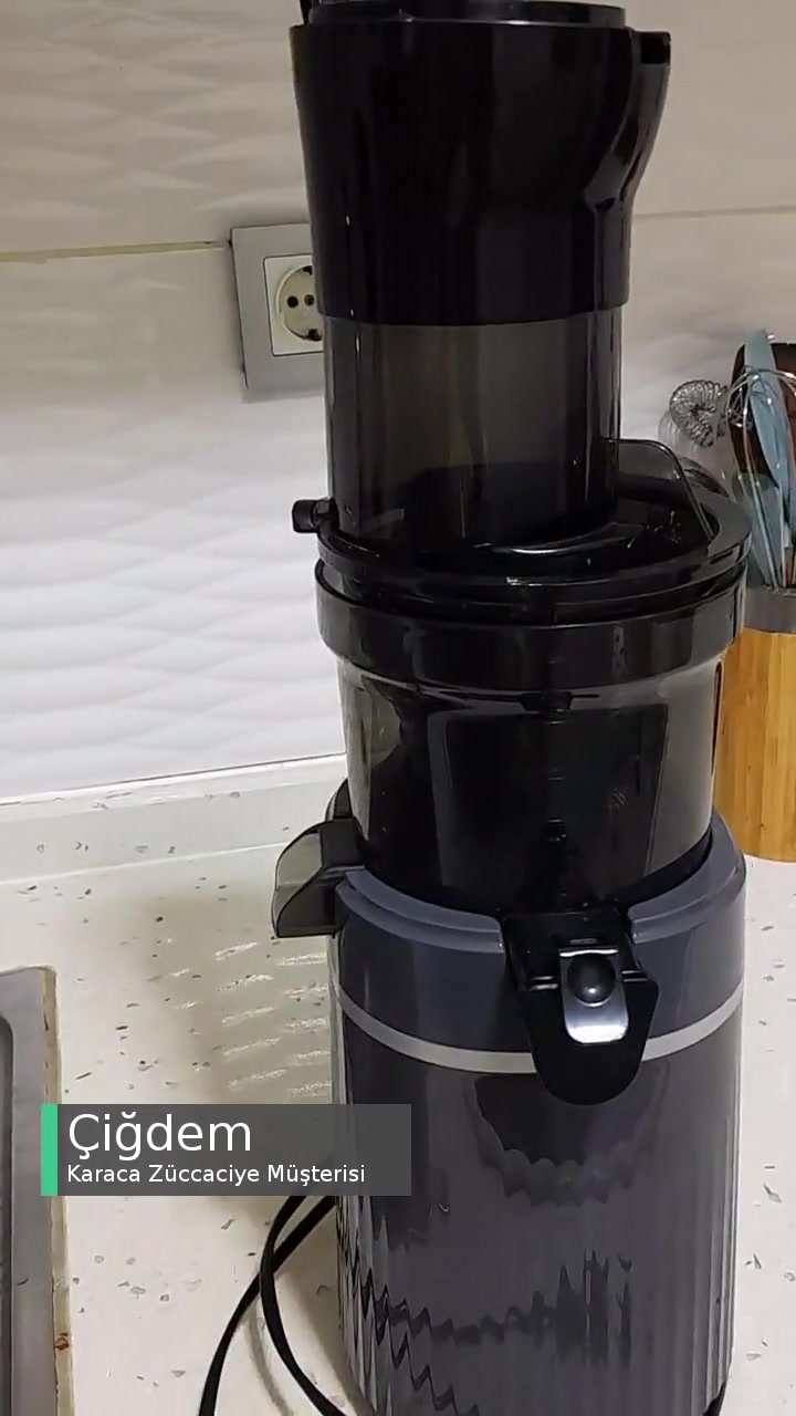 Karaca Slow Juicer Katı Meyve Sıkacağı Aldığım Ay Kırıldı! videonun kapak resmi