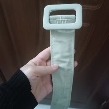 Zülays Trençkot Kemerindeki Kalitesiz Malzeme Ve Telafi Talebi