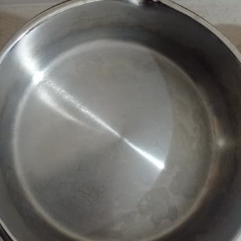 Korkmaz Tencere Setinde Lekeler Oluştu!