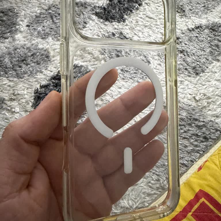 Sararan İPhone 17 Pro Max Kılıfı Ücretsiz Değişim Talebi