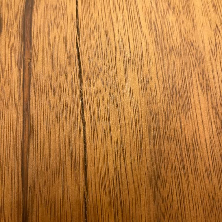 Pink Home'dan Çatlaklı Masa Ve Cevapsız İletişim