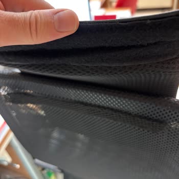 Ofis Koltuğunda Kafa Yaslama Yeri Tutmuyor, Dikişler Çözülüyor