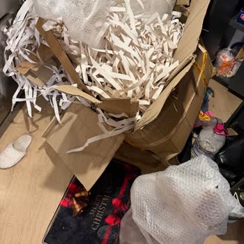 DHL Kargo'nun Kırık Sehpa Teslimatları Ve Tazmin Talebi