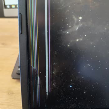 Garanti Kapsamında Olmasına Rağmen Fahiş Onarım Ücreti Ve Servis Sonrası Ekran Hasarı