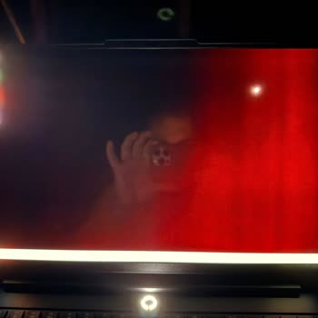 BDH Bilişim Destek Hizmetleri HDR Açınca Ekran Kırmızıya Dönüyor, Servis Çözüm Sunmuyor