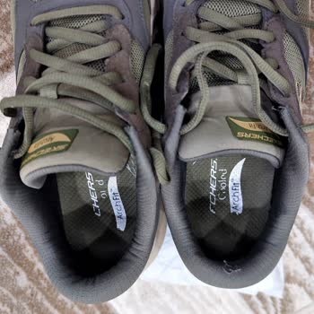 İç Kısmı Yırtılan Skechers Ayakkabı İçin Değişim Talebi