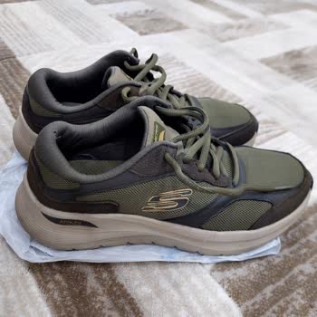 İç Kısmı Yırtılan Skechers Ayakkabı İçin Değişim Talebi