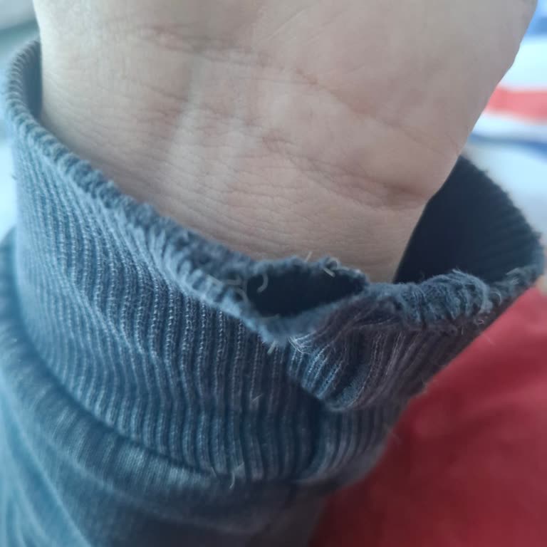 Dikişleri Atan Sweat Ürün Kalitesi Ve Geri Dönüş Yok İade Talebi