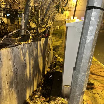 Evimin Önündeki Yüksek Gerilim Trafosu İçin Acil Kaldırma Talebi