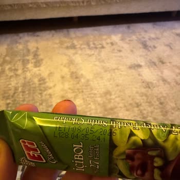 Geçerli Tarihli Eti İçibol Çikolatasının Beyaz Ambalajı Ve Bayat Tadına Dair Şikayet