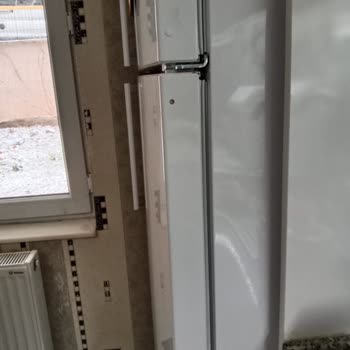 Buzdolabı Kapaklarındaki Açık Vida Delikleri Ve Değişim Talebi