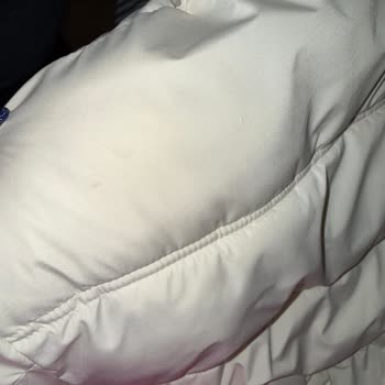 Kuru Temizlemede Montum Çamurlandı Ve Fermuarı Soyuldu, Şube Umursamaz Davranış Sergiledi