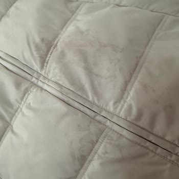 Kuru Temizlemede Montum Çamurlandı Ve Fermuarı Soyuldu, Şube Umursamaz Davranış Sergiledi