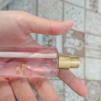 Yanlış Renk Sweatshirt Ve Bozuk Parfüm İçin Acil Çözüm Talebi