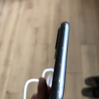 Yanıltıcı Yenilenmiş İphone 11 Çizik Ve Darbe İzleriyle Satıldı