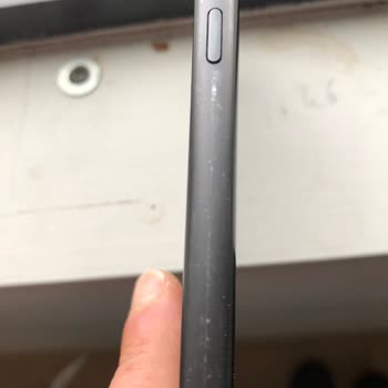 Yanıltıcı Yenilenmiş İphone 11 Çizik Ve Darbe İzleriyle Satıldı