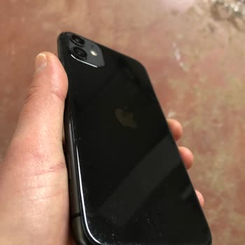 Yanıltıcı Yenilenmiş İphone 11 Çizik Ve Darbe İzleriyle Satıldı