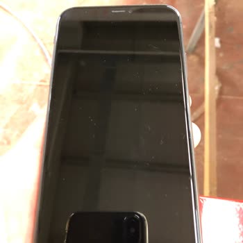 Yanıltıcı Yenilenmiş İphone 11 Çizik Ve Darbe İzleriyle Satıldı