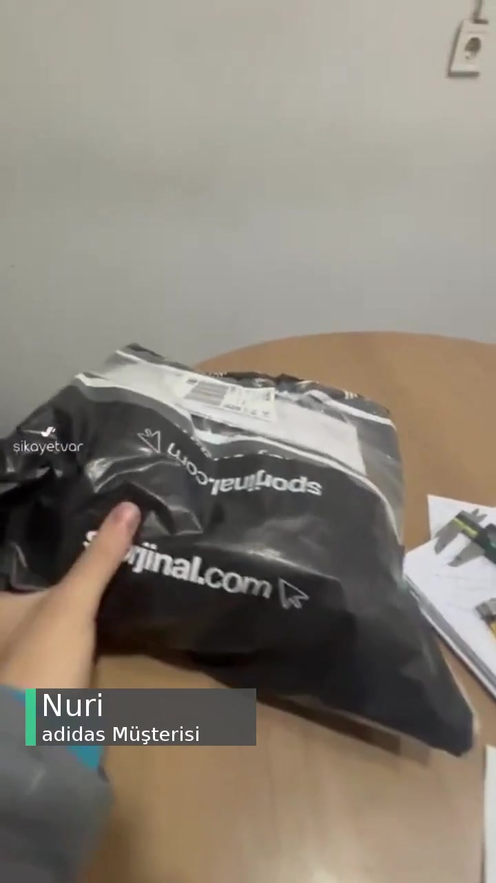 Adidas Superstar Ön Kısmında Açılma, Garantiden Kullanıcı Hatası Alma! videonun kapak resmi