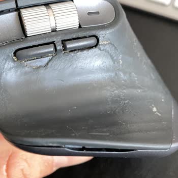 Penta Teknoloji Logitech Mx Master 3 Mouse’un Kauçuk Yüzeyi Deforme Olup Yapıştı!