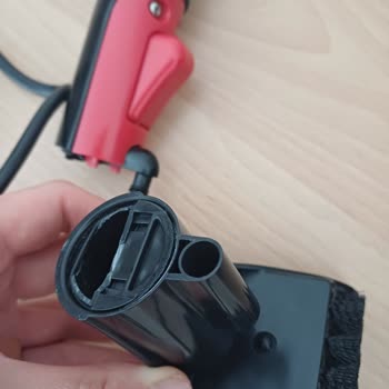 Kiwi Home Herhangi Bir Zorlama Yapmamama Rağmen Makinenin Başlığı Kırıldı!