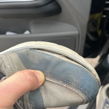 Garanti Süresi İçinde Ayakkabının Tabanı Ayrılıyor Ürün Küsürü Olarak Değerlendirilmeli