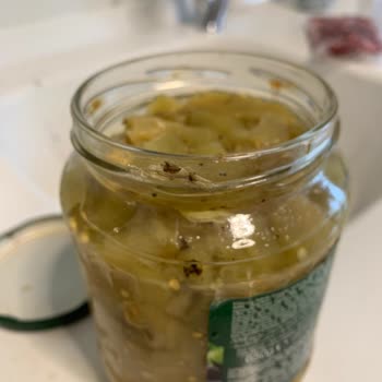 Fide Patlıcan Konservesinde Böcek Ve Kurumuş Parçalar