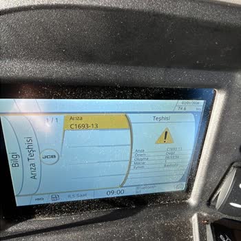 JCB 4CX Kazıcı-Yükleyici Sürekli Jenerasyon Arızası Ve Yüksek Onarım Ücretleri Nedeniyle İade Talebi