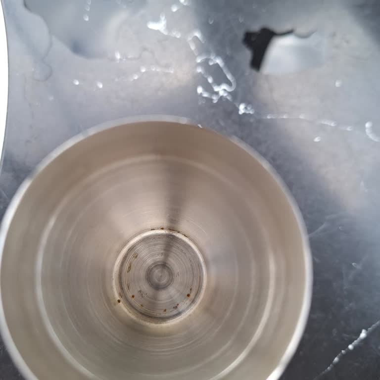 Paslanmaz Çelik Shaker Seti İlk Yıkamada Pas Verdi Ve Uzak Mağaza Değişim Zorluğu