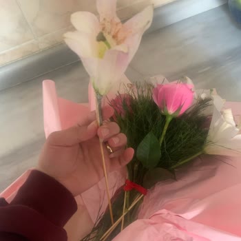 Çiçek Sepeti Ölü Çiçekler Ve 1300 TL Ücretli Buket İçin Tam İade Talebi!