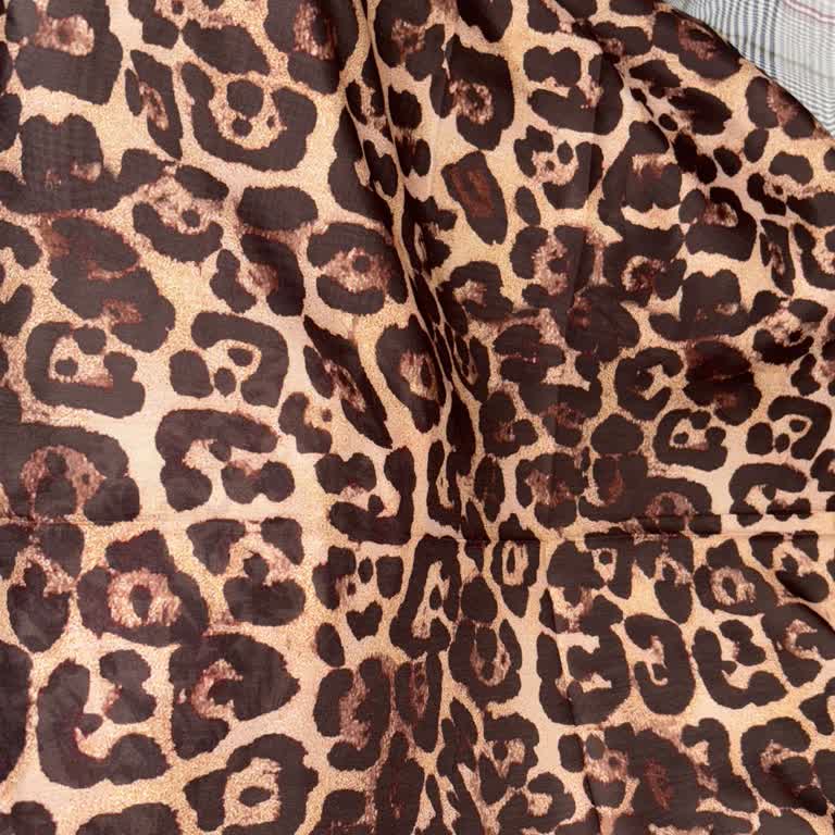 Organic Scarfs Leopar Desenli Şal Fotoğrafla Uyuşmuyor Ve İletişim Cevap Vermiyor!