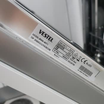 L Demiri Kırıldı Ve Üçüncü Ayağı Eksik: Vestel Bulaşık Makinem Kullanılamaz