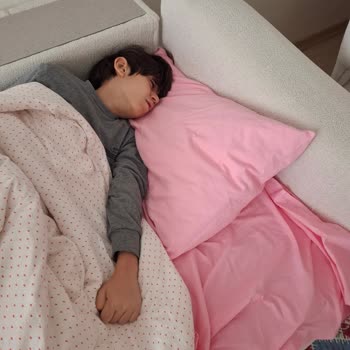 Kırık Konsol Ve Yanlış Malzemelerle Gelen Kusurlu Mobilyalar İçin 140.000 TL İade Talebi