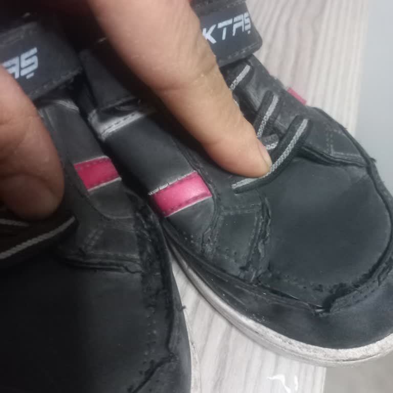 Kısa Sürede Bozulan Ayakkabılar Ve Mağazanın Sorumluluk Reddi