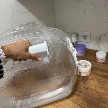 Hoover Kurutma Makinesinde Su Haznesi Kırıldı Ve Ücretsiz Garanti Tamiri Talebi