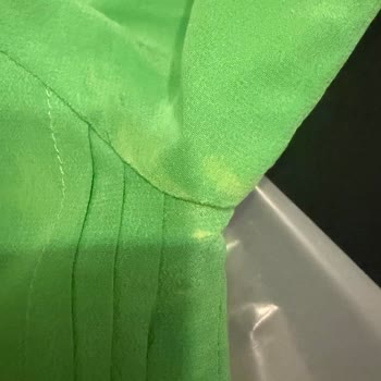 Drycenter Tarafından İpek Gömlekte Renk Açması Ve Yıpranma