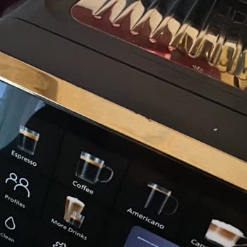 Philips 5500 Lattego Kahve Makinesinde Garanti Süresi Dolmadan Çizik Ve Hata Kodu