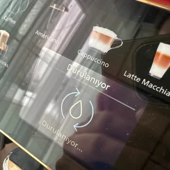 Philips 5500 Lattego Kahve Makinesinde Garanti Süresi Dolmadan Çizik Ve Hata Kodu