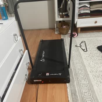 Triatlon Koşu Bandı Duman Çıktı Ve Çalışmaz Hale Geldi, Yetkili Servisle İletişim Kurulamıyor