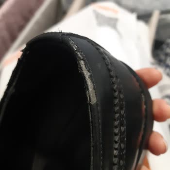 Ayakkabının Kenarlarında Hızlı Soyulma, Mağaza Çözüm Reddi