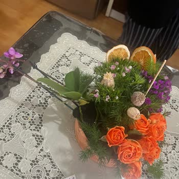 Görselden Farklı Ve Hasarlı Çiçek Teslim Edildi, Müşteri Hizmetleri Yardımcı Olmadı