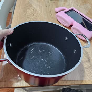 Teflon Tencere Setimde Hızlı Çizilme Ve Soyulma, Müşteri Hizmetleri Hatalı Açıklama Yaptı