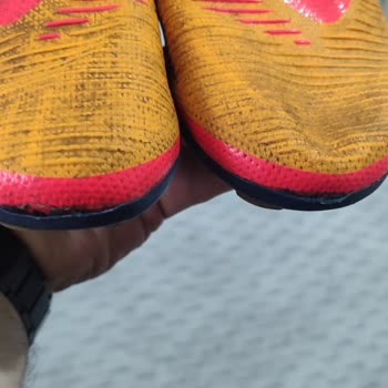 Nike Çocuk Kramponunda Altı Haftada Açılma Ve Değişim Reddi