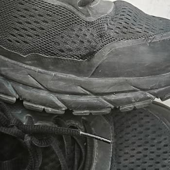 Skechers Ayakkabısının 8 Ayda Yırtılması Ve Servisin Kullanıcı Hatası İddiası