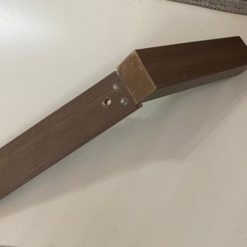 Kelebek Sandıklı Pufun Ayakları Kısa Sürede Kırıldı; Ücretsiz Garanti Onarımı Talebi