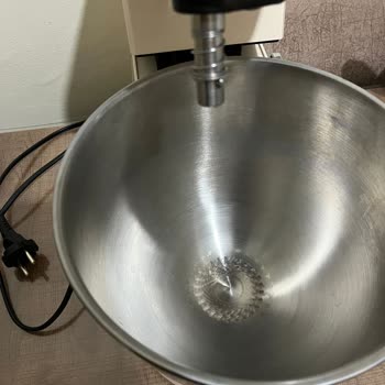 Karaca Stand Mikserin Tekrarlayan Arızası Ve Zeminde Oluşan Hasar