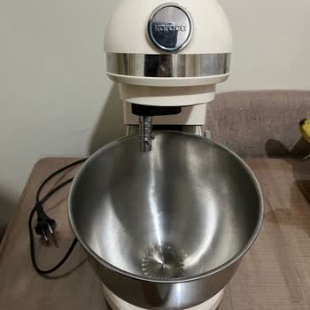 Karaca Stand Mikserin Tekrarlayan Arızası Ve Zeminde Oluşan Hasar